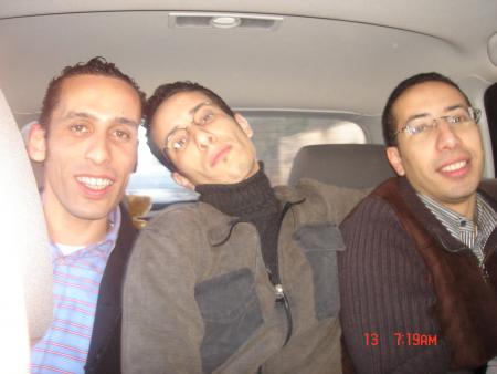 tarik mon frere et mes 2 cousins preferé bien sur apres mehdi mais lui je le compte comme un frere