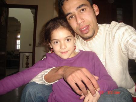 reda mon ptt frero et yousra ma niéce mignone vous trouvez pas